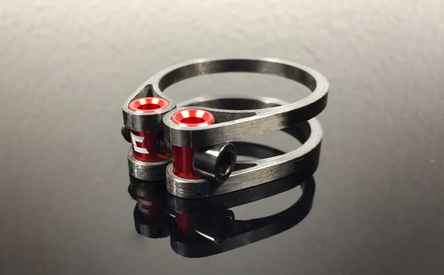 Ceetec® SC C1 Carbon UD Black/red 31.8mm Sattelstützenklemme 3 Ceetec® SC C1 Carbon UD Black/red 31.8mm Sattelstützenklemme