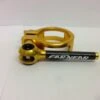 Far And Near QR Clamp Carbon-Alloy 31.8mm Gold Sattelstützenklemme -MAXXIS Verkäufe far and near qr clamp 31.8 gold