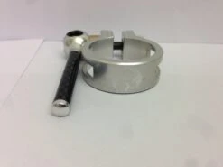 Far And Near QR Clamp Carbon-Alloy 31.8mm Silber Sattelstützenklemme -MAXXIS Verkäufe far and near qr clamp 31.8 silber 2