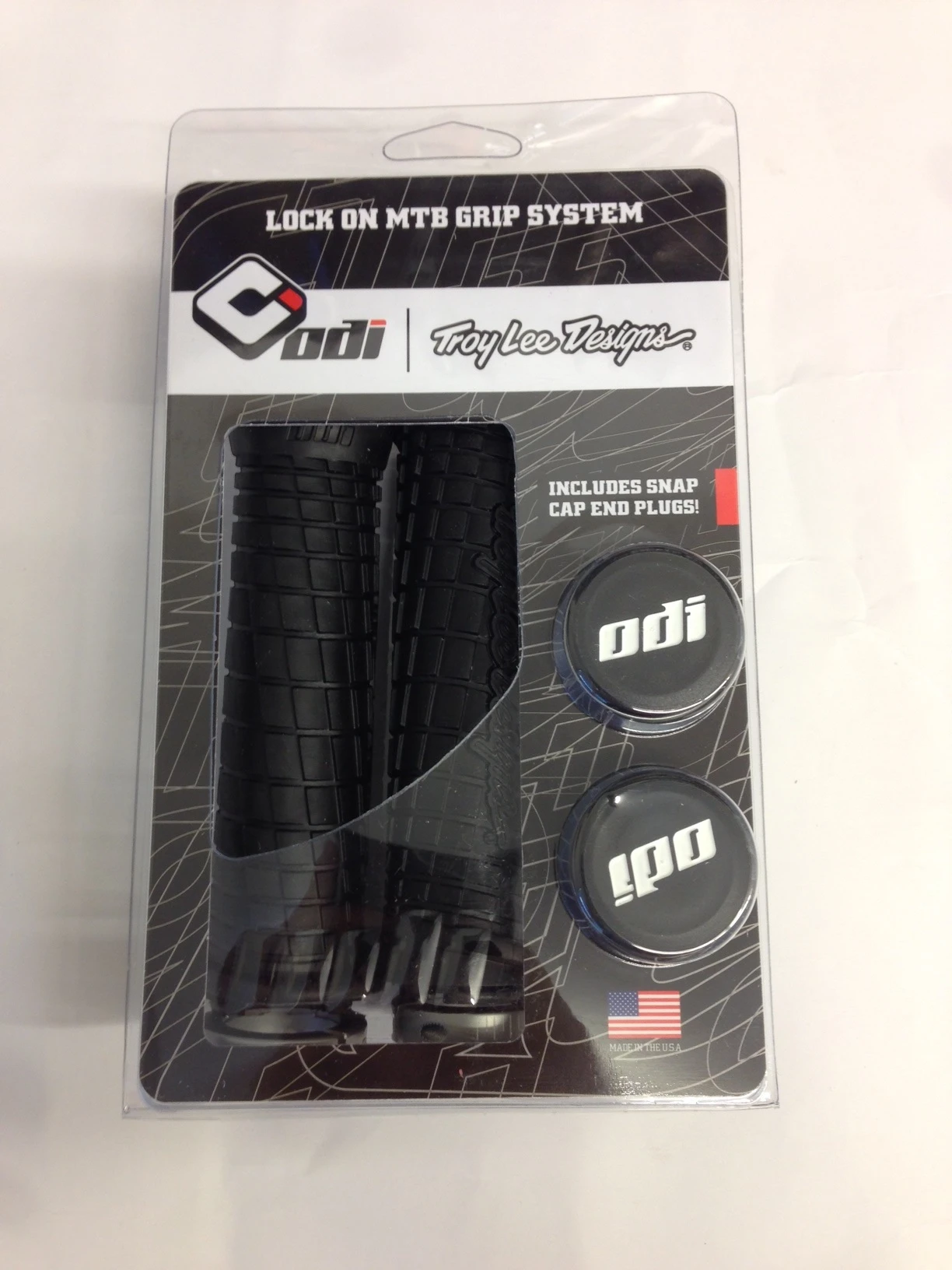 ODI Troy Lee Designs Signature Series Lock-On Grips Black Lenkergriffe 4 ODI Troy Lee Designs Signature Series Lock-On Grips Black Lenkergriffe – Bild 2