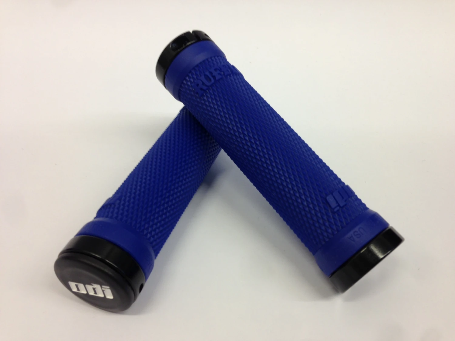 ODI Ruffian Lock-On Grips Bright Blue Lenkergriffe 3 ODI Ruffian Lock-On Grips Bright Blue Lenkergriffe