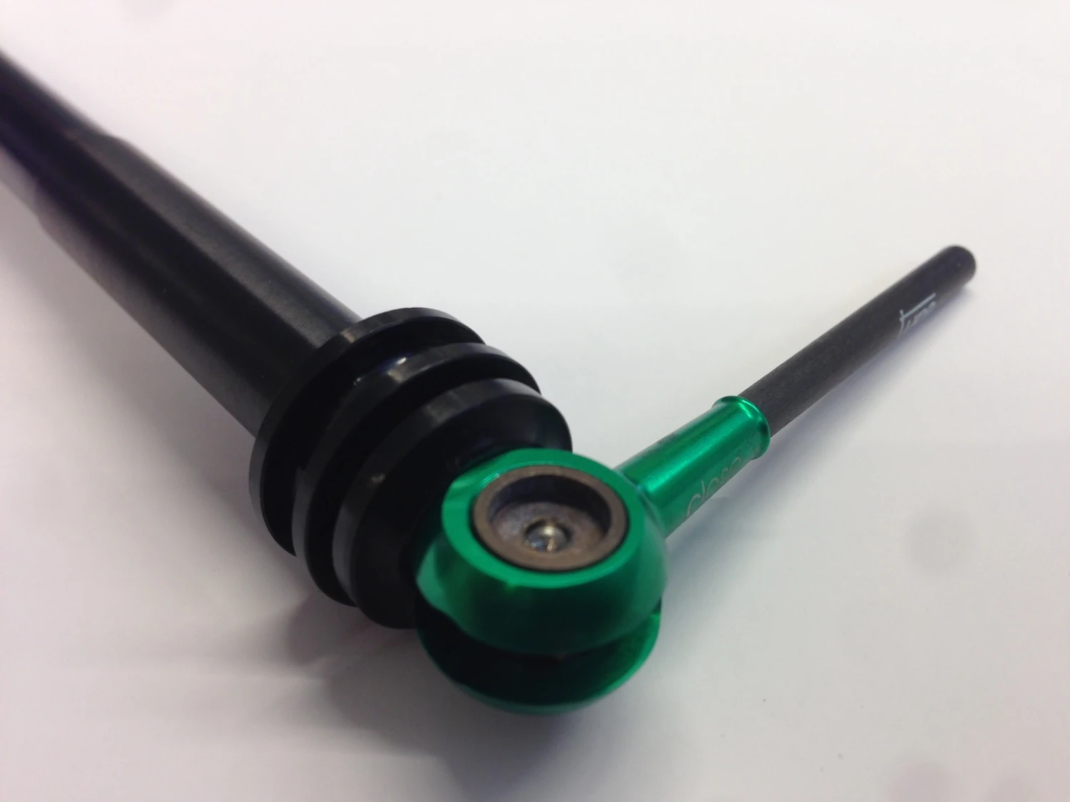 Tune DC 12 Giftgrün Shimano E-Thru Steckachse 12x142mm 4 Tune DC 12 Giftgrün Shimano E-Thru Steckachse 12x142mm – Bild 2